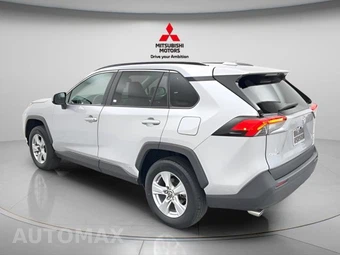 2025 Toyota RAV4 Hybrid XLE - miniatura 6