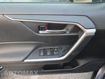 2025 Toyota RAV4 Hybrid XLE - miniatura 9