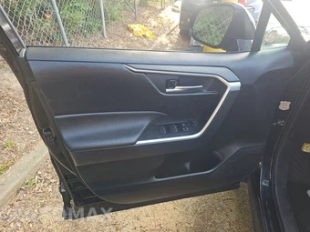 2025 Toyota RAV4 Hybrid XLE - miniatura 9