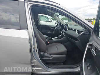 2025 Toyota RAV4 Hybrid XLE - miniatura 8