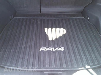 2025 Toyota RAV4 Hybrid XLE - miniatura 24