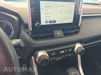 2025 Toyota RAV4 Hybrid XLE - miniatura 11