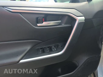 2025 Toyota RAV4 Hybrid XLE - miniatura 9