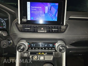 2025 Toyota RAV4 Hybrid XLE - miniatura 11