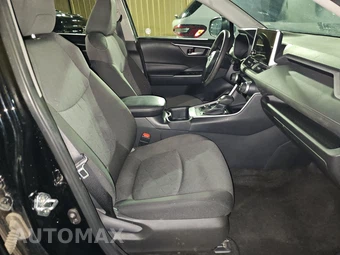 2025 Toyota RAV4 Hybrid XLE - miniatura 8
