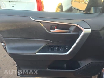 2025 Toyota RAV4 Hybrid XLE - miniatura 9