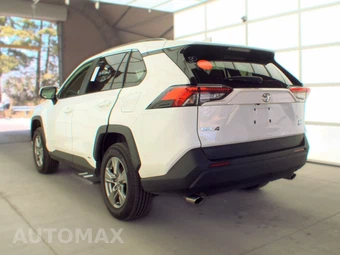2025 Toyota RAV4 Hybrid XLE - miniatura 6