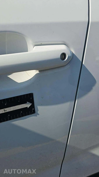2025 Toyota RAV4 Hybrid XLE - miniatura 25