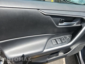 2025 Toyota RAV4 Hybrid XLE - miniatura 9