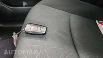 2025 Toyota RAV4 Hybrid XLE - miniatura 17