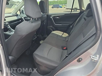 2025 Toyota RAV4 Hybrid XLE - miniatura 13