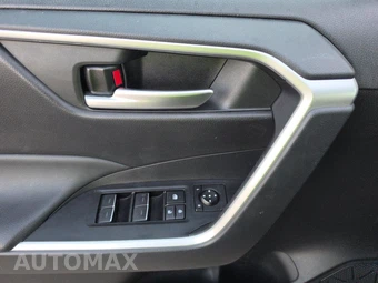 2025 Toyota RAV4 Hybrid XLE - miniatura 9