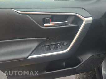 2025 Toyota RAV4 Hybrid XLE - miniatura 9
