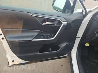 2025 Toyota RAV4 Hybrid XLE - miniatura 9