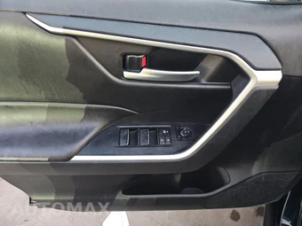 2025 Toyota RAV4 Hybrid XLE - miniatura 9