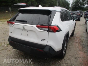 2025 Toyota RAV4 Hybrid XLE - miniatura 13