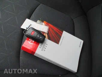 2025 Toyota RAV4 Hybrid XLE - miniatura 8