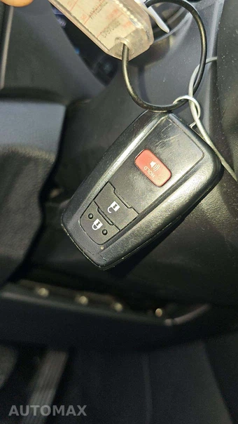 2025 Toyota RAV4 Hybrid XLE - miniatura 19