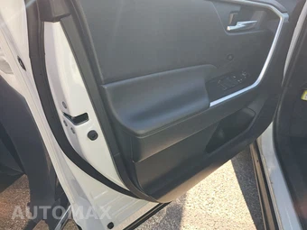 2025 Toyota RAV4 Hybrid XLE - miniatura 9