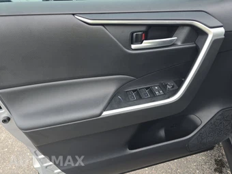 2025 Toyota RAV4 Hybrid XLE - miniatura 15
