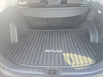 2025 Toyota RAV4 Hybrid XLE - miniatura 16