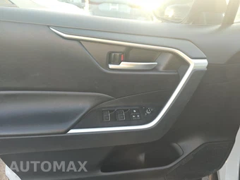 2025 Toyota RAV4 Hybrid XLE - miniatura 9