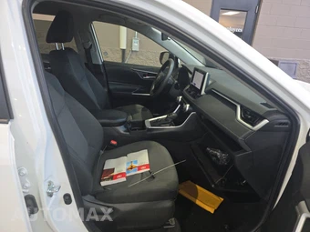 2025 Toyota RAV4 Hybrid XLE - miniatura 8