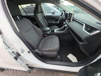 2025 Toyota RAV4 Hybrid XLE - miniatura 8