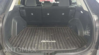 2025 Toyota RAV4 Hybrid XLE - miniatura 30