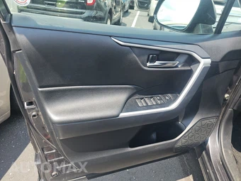 2025 Toyota RAV4 Hybrid XLE - miniatura 9