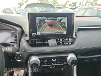 2025 Toyota RAV4 Hybrid XLE - miniatura 11
