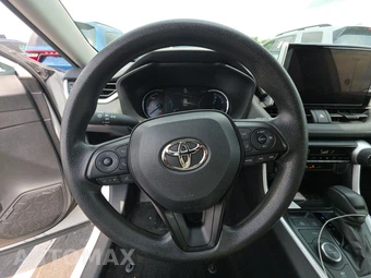 2025 Toyota RAV4 Hybrid XLE - miniatura 10