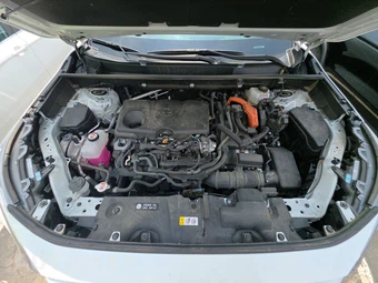 2025 Toyota RAV4 Hybrid XLE - miniatura 15