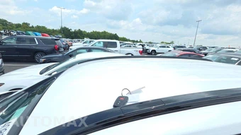 2025 Toyota RAV4 Hybrid XLE - miniatura 19