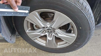 2025 Toyota RAV4 Hybrid XLE - miniatura 24