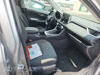 2025 Toyota RAV4 Hybrid XLE - miniatura 8