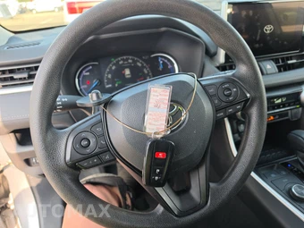 2025 Toyota RAV4 Hybrid XLE - miniatura 10