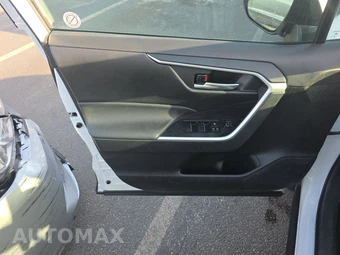 2025 Toyota RAV4 Hybrid XLE - miniatura 9