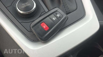 2025 Toyota RAV4 Hybrid XLE - miniatura 19