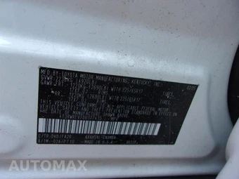 2025 Toyota RAV4 Hybrid XLE - miniatura 16