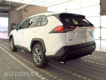 2025 Toyota RAV4 Hybrid XLE - miniatura 6