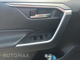 2025 Toyota RAV4 Hybrid XLE - miniatura 9