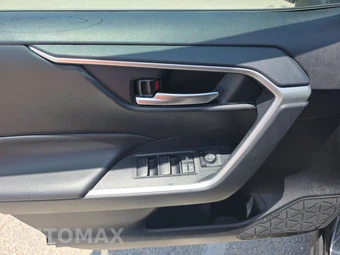 2025 Toyota RAV4 Hybrid XLE - miniatura 9