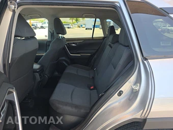 2025 Toyota RAV4 Hybrid XLE - miniatura 13
