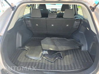 2025 Toyota RAV4 Hybrid XLE - miniatura 17