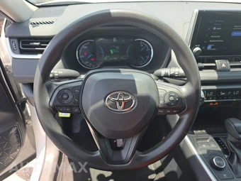 2025 Toyota RAV4 Hybrid XLE - miniatura 10