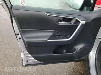 2025 Toyota RAV4 Hybrid XLE - miniatura 9