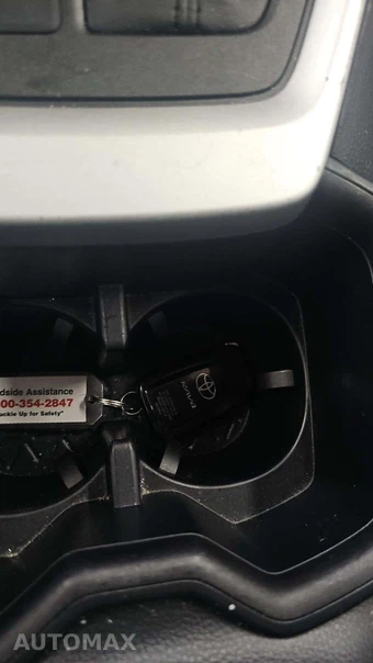 2025 Toyota RAV4 Hybrid XLE - miniatura 20
