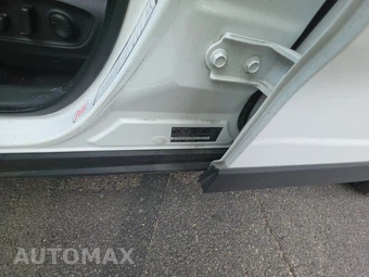 2025 Toyota RAV4 Hybrid XLE - miniatura 15