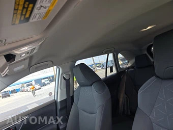 2025 Toyota RAV4 Hybrid XLE - miniatura 17